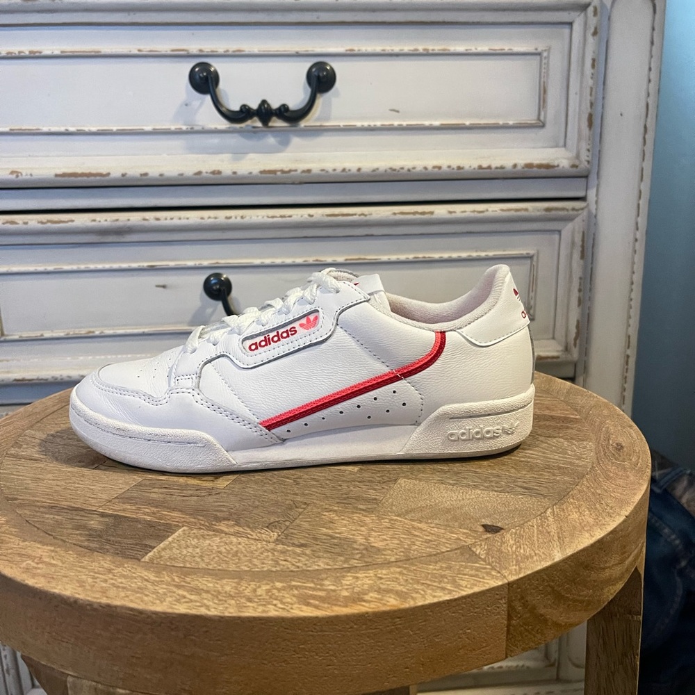 Womens adidas size 7.5